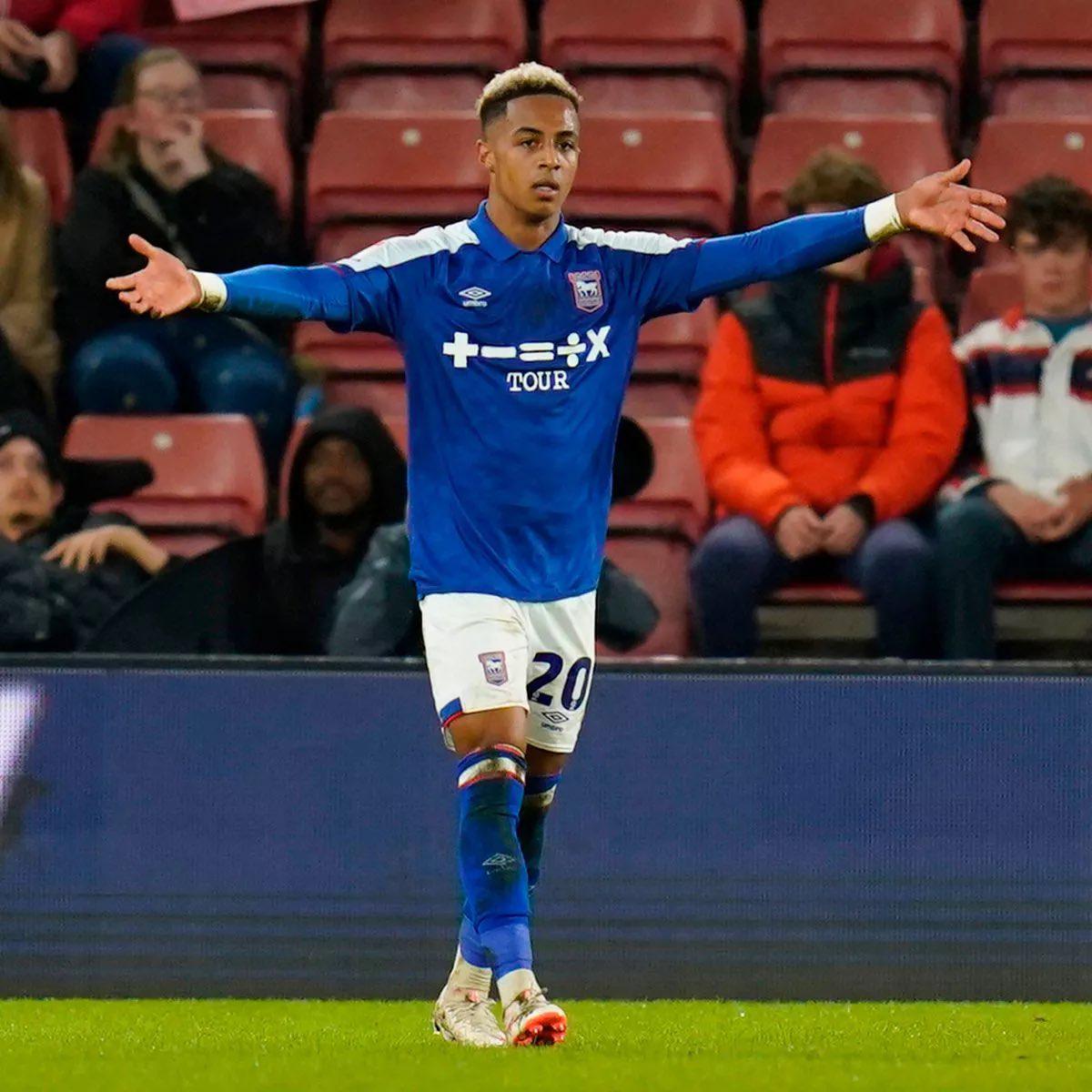 jiuyou-罗马诺：布伦特福德对哈钦森有意，将其视为姆贝乌莫接班人