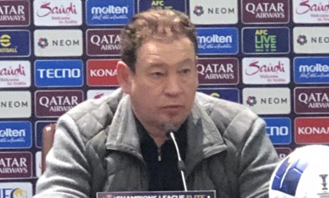 九游官方站点-斯卢茨基：球队有太多低级失误 只能吞下失败苦果